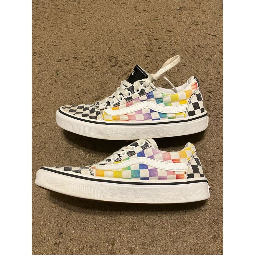 Vans Missy Old Skool Multicolor Rainbow Checkerboard Skate Shoes Women’s Size 6.